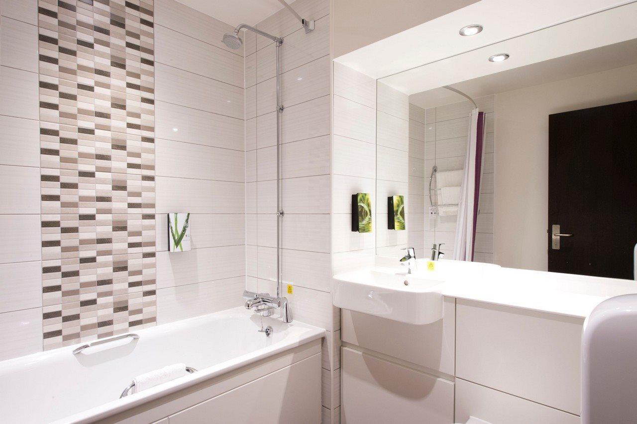 Premier Inn Ware Buitenkant foto